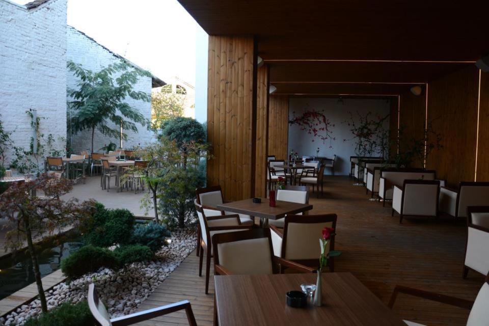 Zenti Plaza Hotel Drobeta Turnu Severin Buitenkant foto