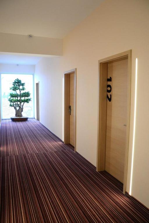 Zenti Plaza Hotel Drobeta Turnu Severin Buitenkant foto