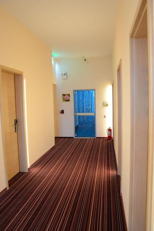 Zenti Plaza Hotel Drobeta Turnu Severin Buitenkant foto