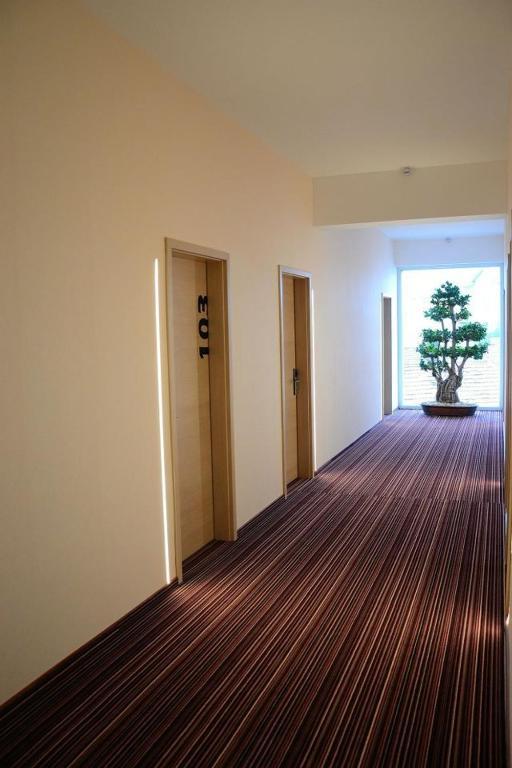 Zenti Plaza Hotel Drobeta Turnu Severin Buitenkant foto