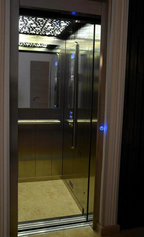 Zenti Plaza Hotel Drobeta Turnu Severin Buitenkant foto